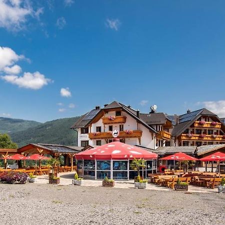 Grizzly Sport & Motorrad Resort Sankt Margarethen im Lungau Eksteriør bilde