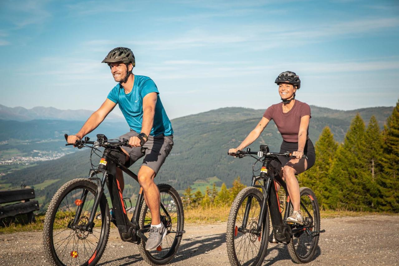 Grizzly Sport & Motorrad Resort Sankt Margarethen im Lungau Eksteriør bilde