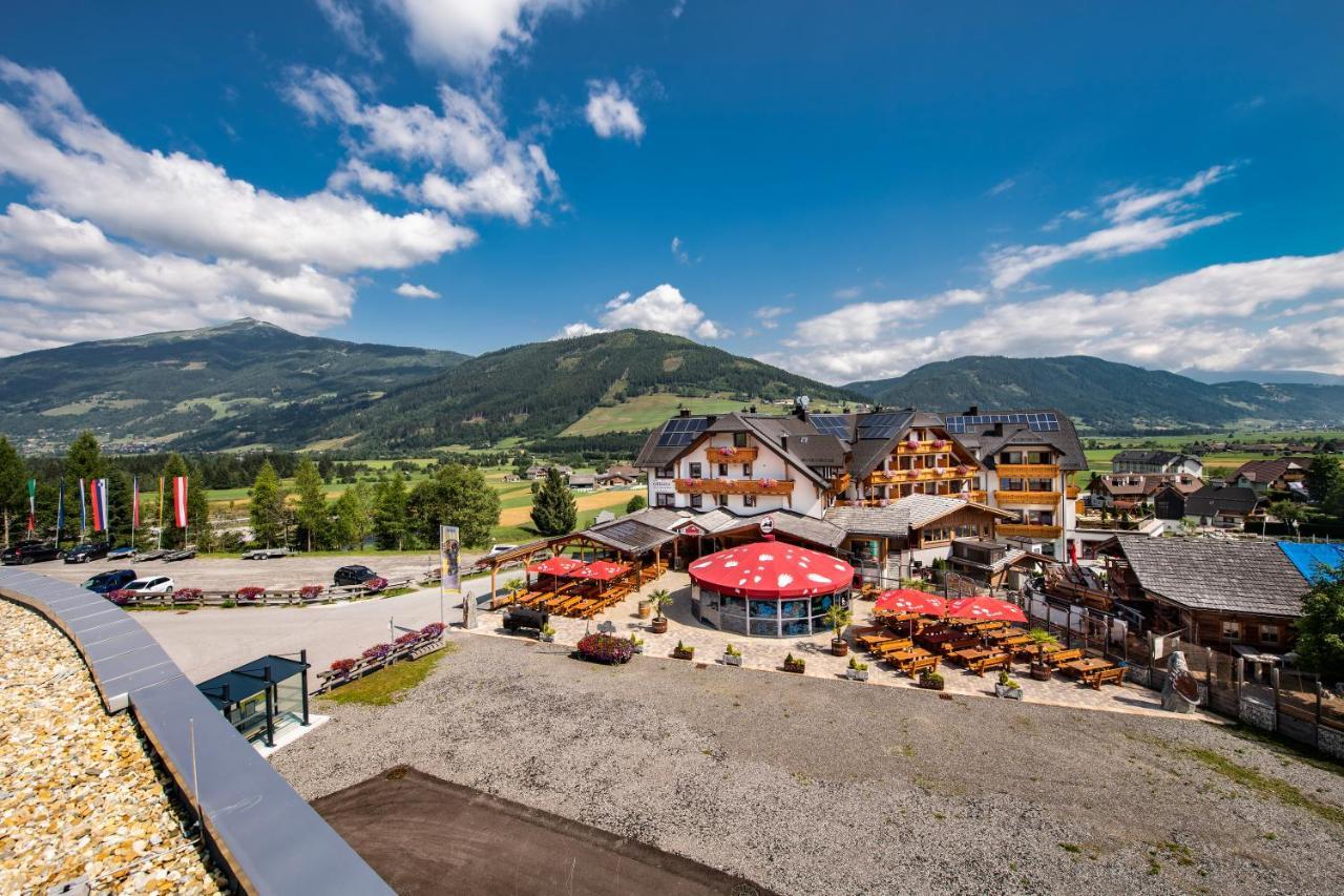Grizzly Sport & Motorrad Resort Sankt Margarethen im Lungau Eksteriør bilde