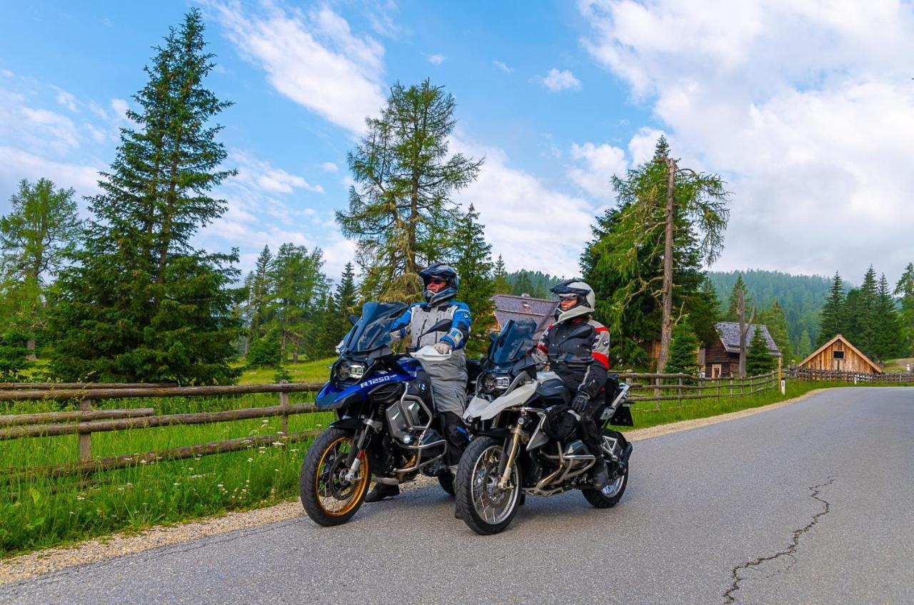 Grizzly Sport & Motorrad Resort Sankt Margarethen im Lungau Eksteriør bilde