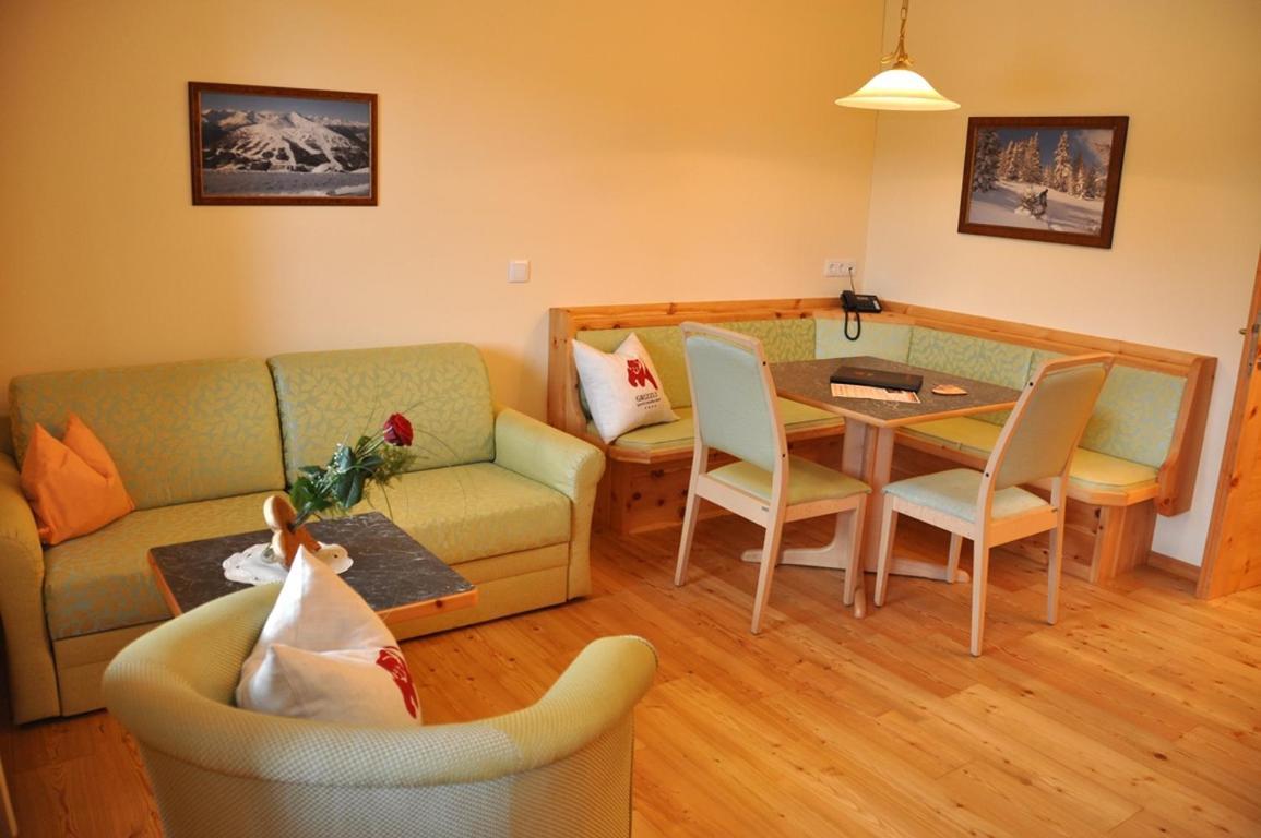 Grizzly Sport & Motorrad Resort Sankt Margarethen im Lungau Rom bilde
