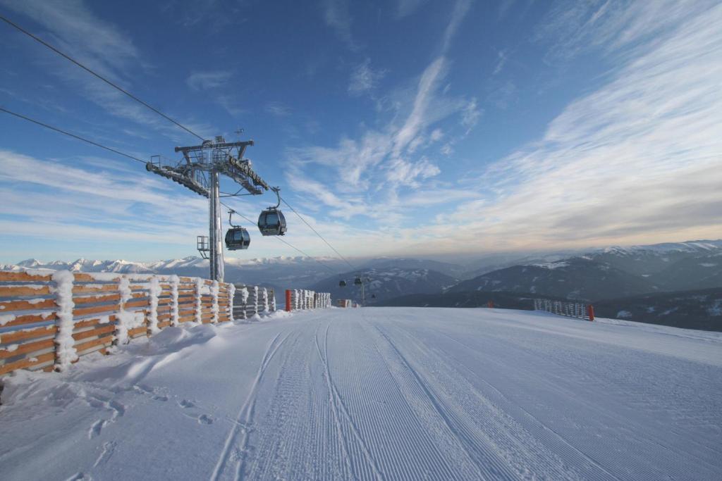 Grizzly Sport & Motorrad Resort Sankt Margarethen im Lungau Eksteriør bilde